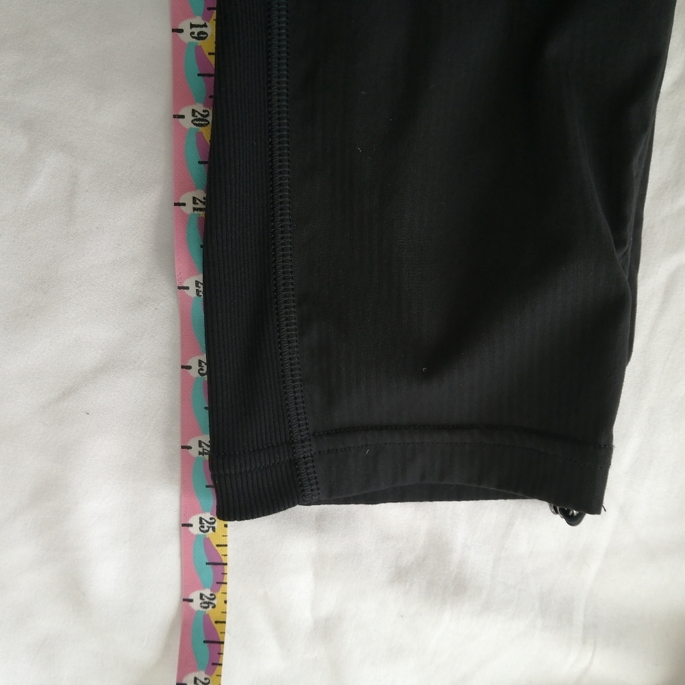 2023 Lululemon Dance Studio Crop Pants 25 Inch Cinch Hems in Black Size 2 - Picture 12 of 13